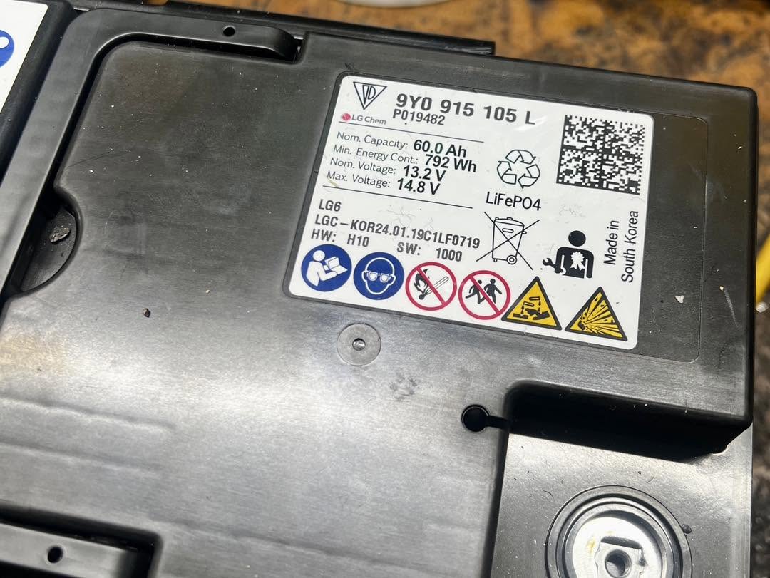 Porsche Cayenne LiFePO4 12V battery specification label